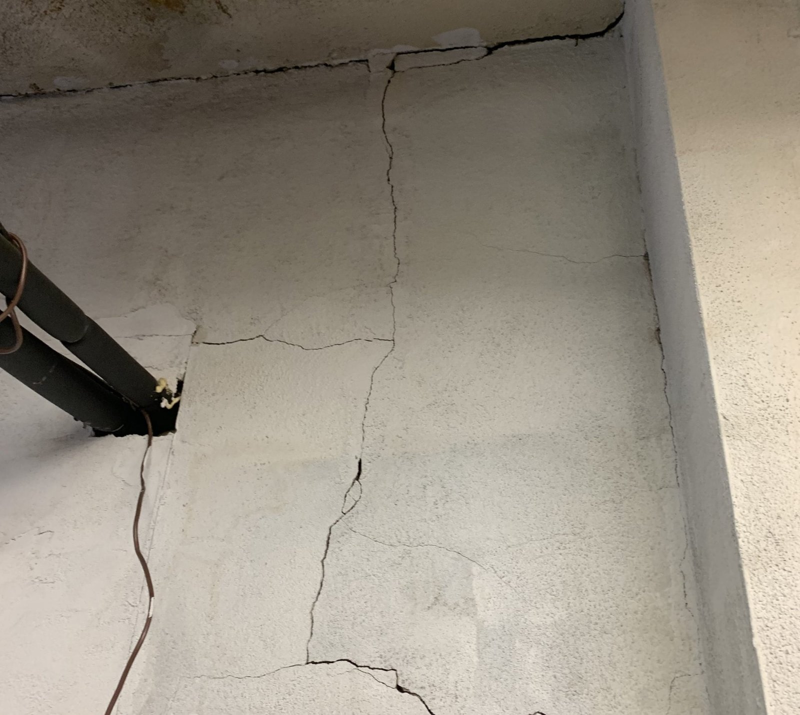 How to Fix Wall Cracks Before Painting